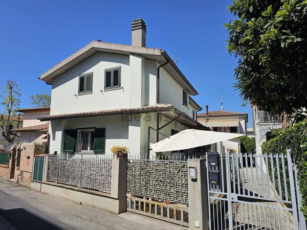 casa indipendente in vendita a Grosseto