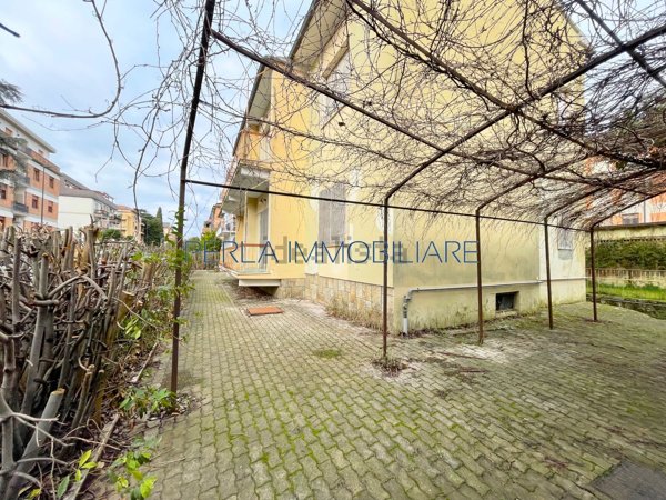 casa indipendente in vendita a Grosseto