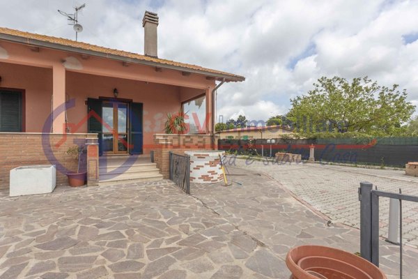 casa indipendente in vendita a Grosseto in zona Principina a Terra