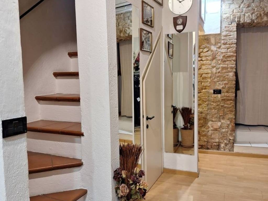 negozio in vendita a Grosseto in zona Centro Città