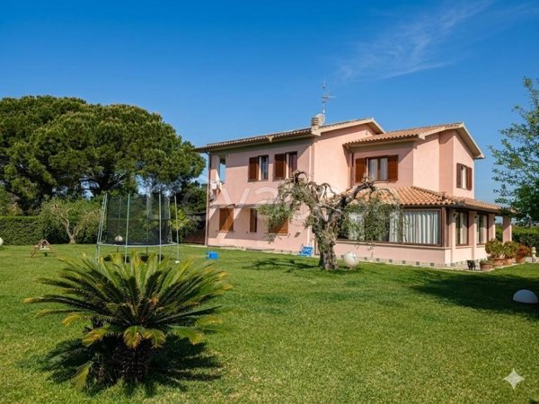 casa indipendente in vendita a Grosseto in zona Orcagna