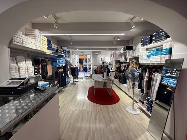 negozio in vendita a Grosseto in zona Centro Città