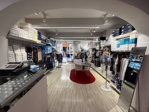 negozio in vendita a Grosseto in zona Centro Città
