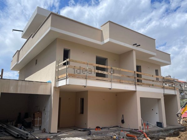 casa indipendente in vendita a Grosseto in zona Orcagna