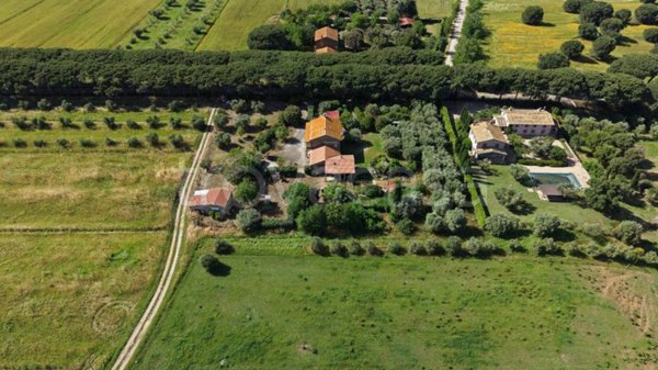 casa indipendente in vendita a Grosseto in zona Alberese