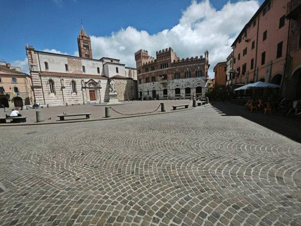 negozio in vendita a Grosseto in zona Centro Città