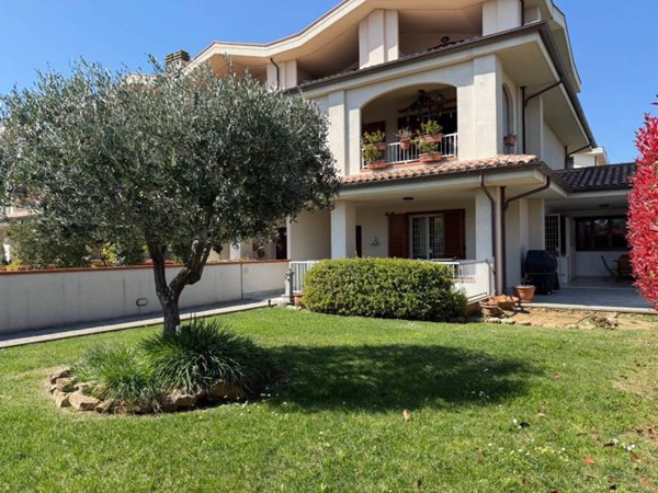 casa indipendente in vendita a Grosseto