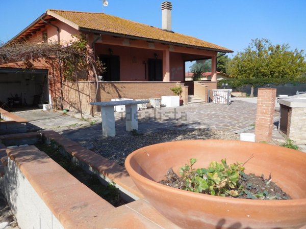 casa indipendente in vendita a Grosseto in zona Principina a Terra