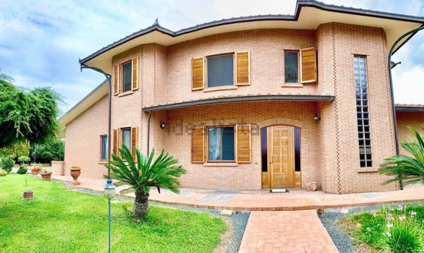 casa indipendente in vendita a Grosseto in zona Santa Maria di Rispescia