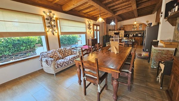 casa indipendente in vendita a Grosseto in zona Santa Maria di Rispescia