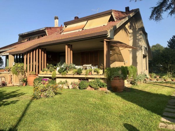 casa indipendente in vendita a Grosseto in zona Casalecci