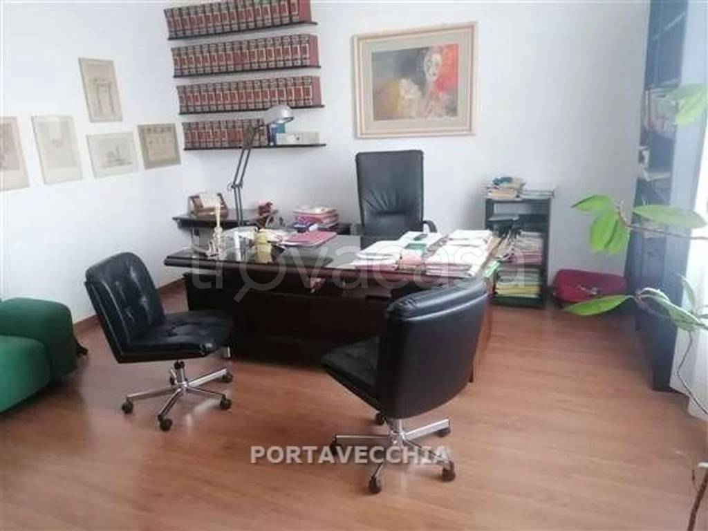 ufficio in vendita a Grosseto in zona Stazione
