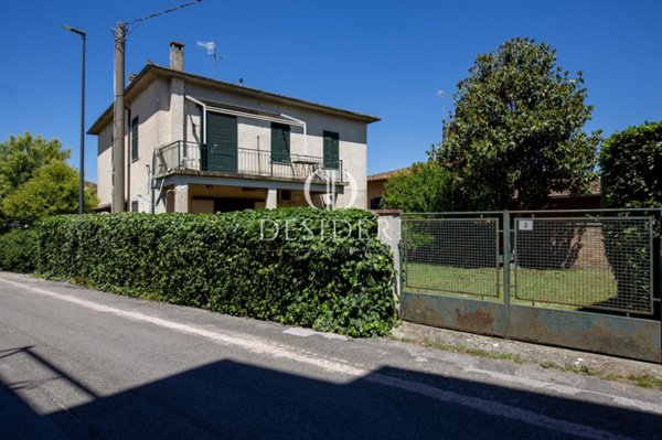 casa indipendente in vendita a Grosseto in zona Braccagni