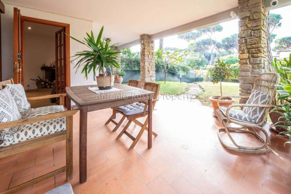 casa indipendente in vendita a Grosseto in zona Principina a Mare
