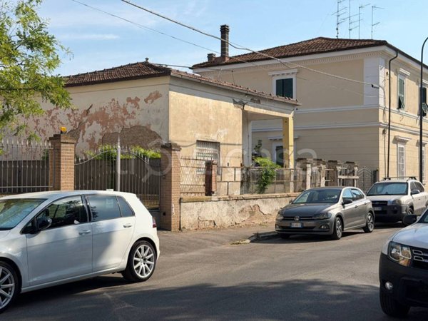 casa indipendente in vendita a Grosseto in zona Stazione