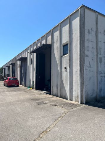 locale commerciale in vendita a Grosseto