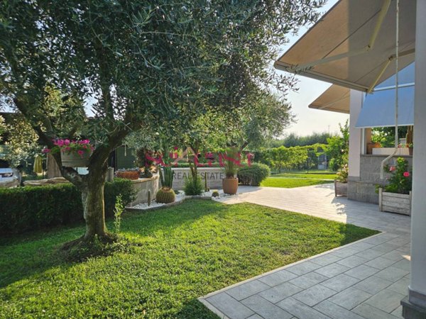 casa indipendente in vendita a Grosseto in zona Marina di Grosseto