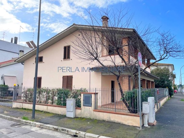 casa indipendente in vendita a Grosseto in zona Centro Città