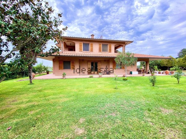 casa indipendente in vendita a Grosseto in zona Santa Maria di Rispescia