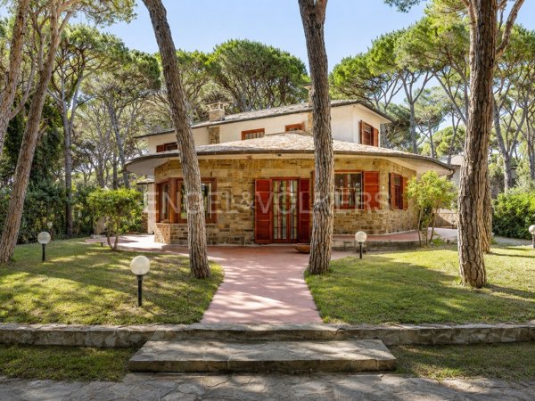 casa indipendente in vendita a Grosseto in zona Principina a Mare