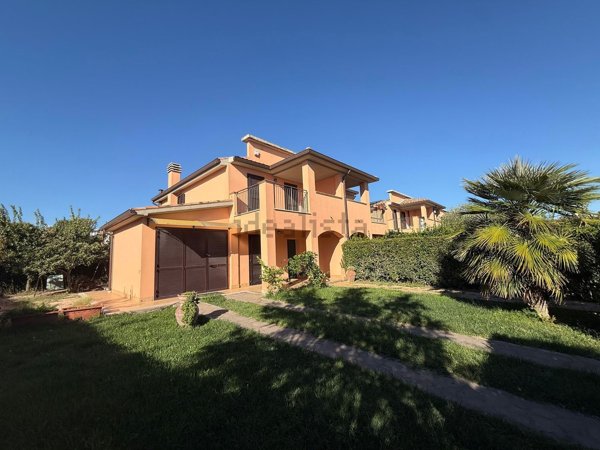 casa indipendente in vendita a Grosseto in zona Orcagna