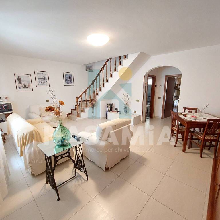casa indipendente in vendita a Grosseto in zona Braccagni