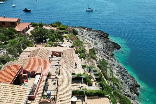 casa indipendente in vendita ad Isola del Giglio
