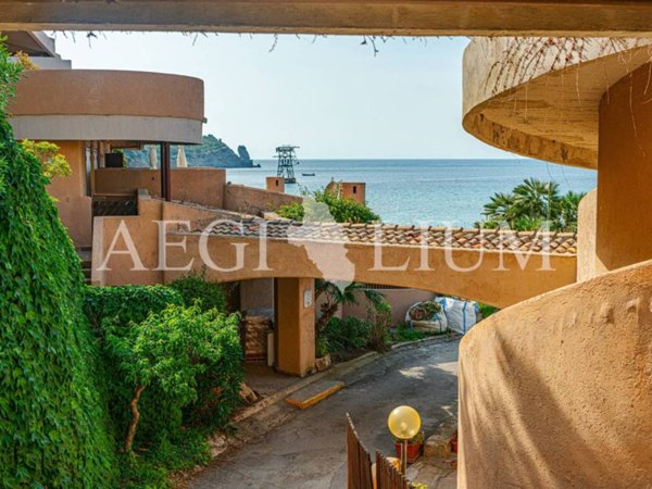 appartamento in vendita ad Isola del Giglio in zona Giglio Campese
