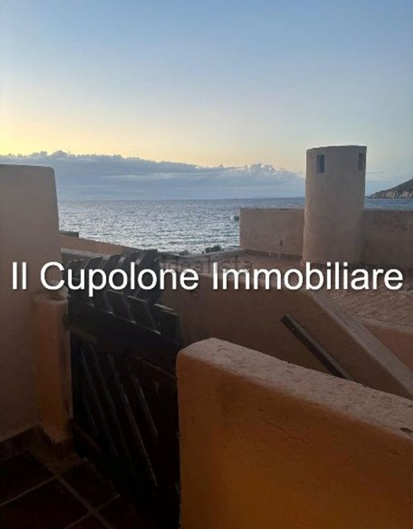 appartamento in vendita ad Isola del Giglio in zona Giglio Campese