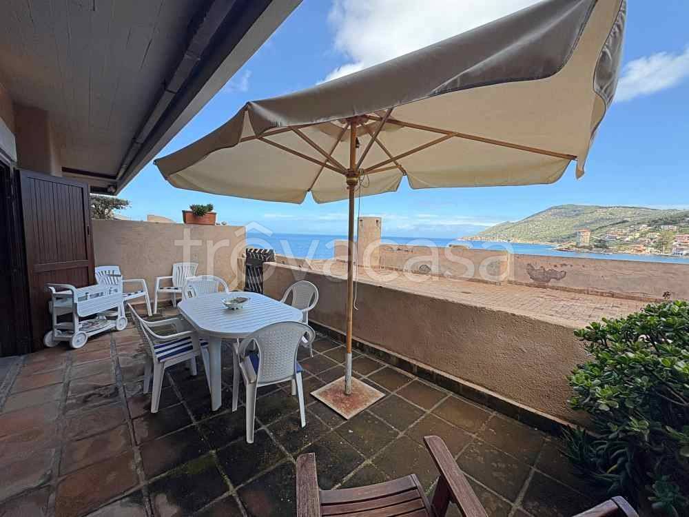 appartamento in vendita ad Isola del Giglio in zona Giglio Campese