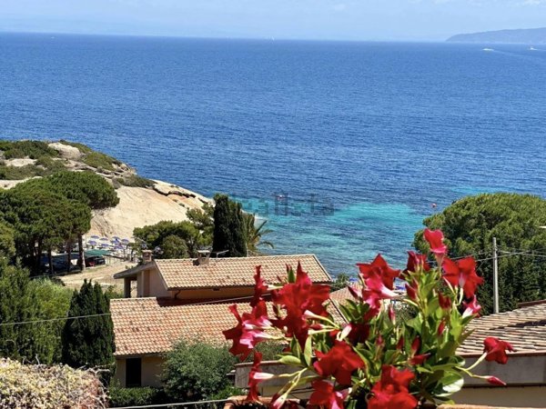 appartamento in vendita ad Isola del Giglio
