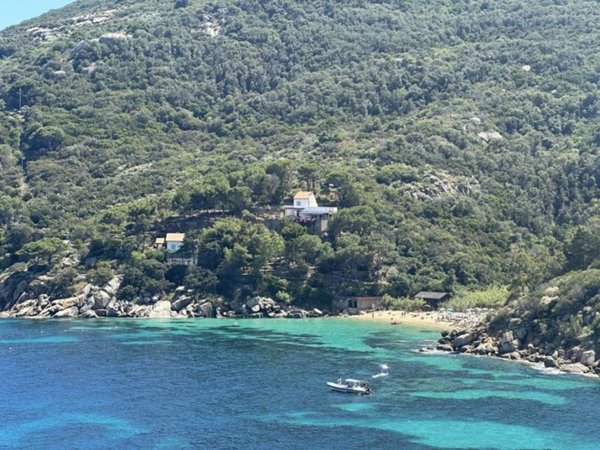 casa indipendente in vendita ad Isola del Giglio