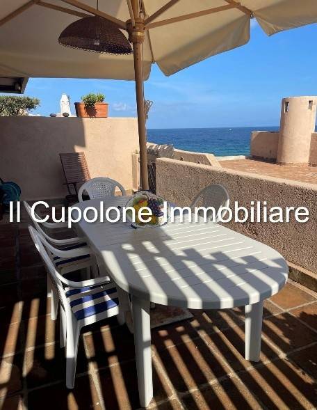 appartamento in vendita ad Isola del Giglio in zona Giglio Campese