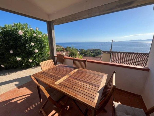 casa indipendente in vendita ad Isola del Giglio
