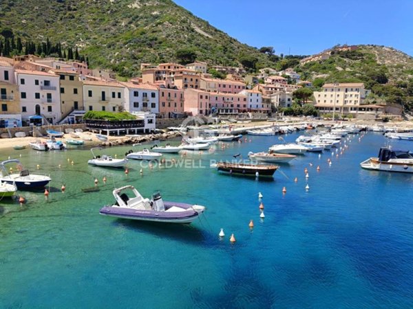 appartamento in vendita ad Isola del Giglio in zona Giglio Porto