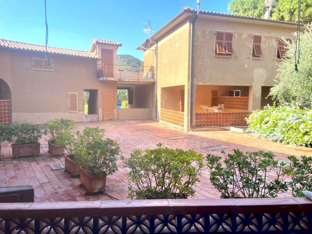 appartamento in vendita ad Isola del Giglio in zona Giglio Campese