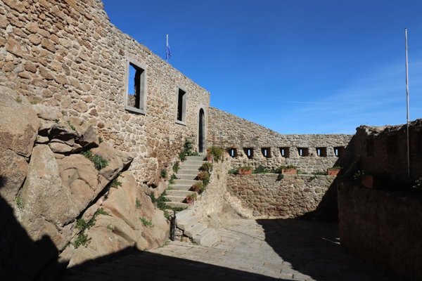 appartamento in vendita ad Isola del Giglio in zona Giglio Castello
