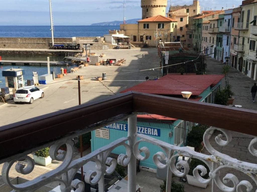 appartamento in vendita ad Isola del Giglio in zona Giglio Porto