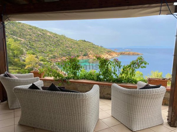 casa indipendente in vendita ad Isola del Giglio