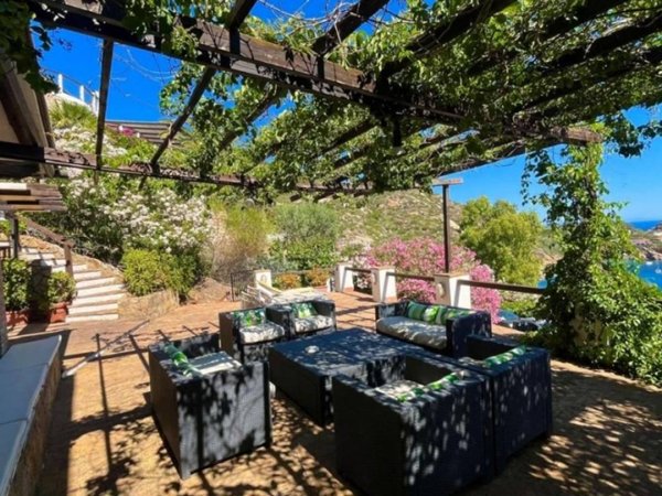 casa indipendente in vendita ad Isola del Giglio