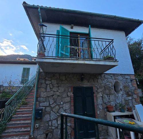 casa indipendente in vendita ad Isola del Giglio