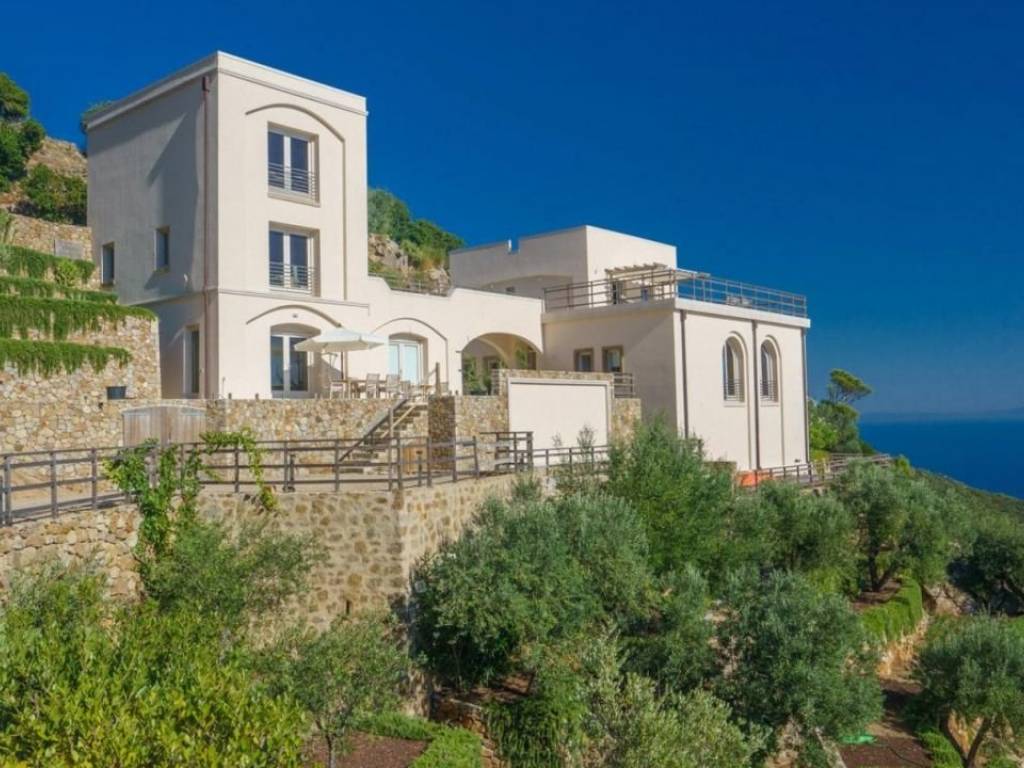 casa indipendente in vendita ad Isola del Giglio