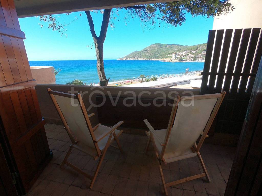 appartamento in vendita ad Isola del Giglio