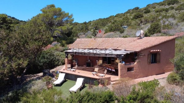 casa indipendente in vendita ad Isola del Giglio