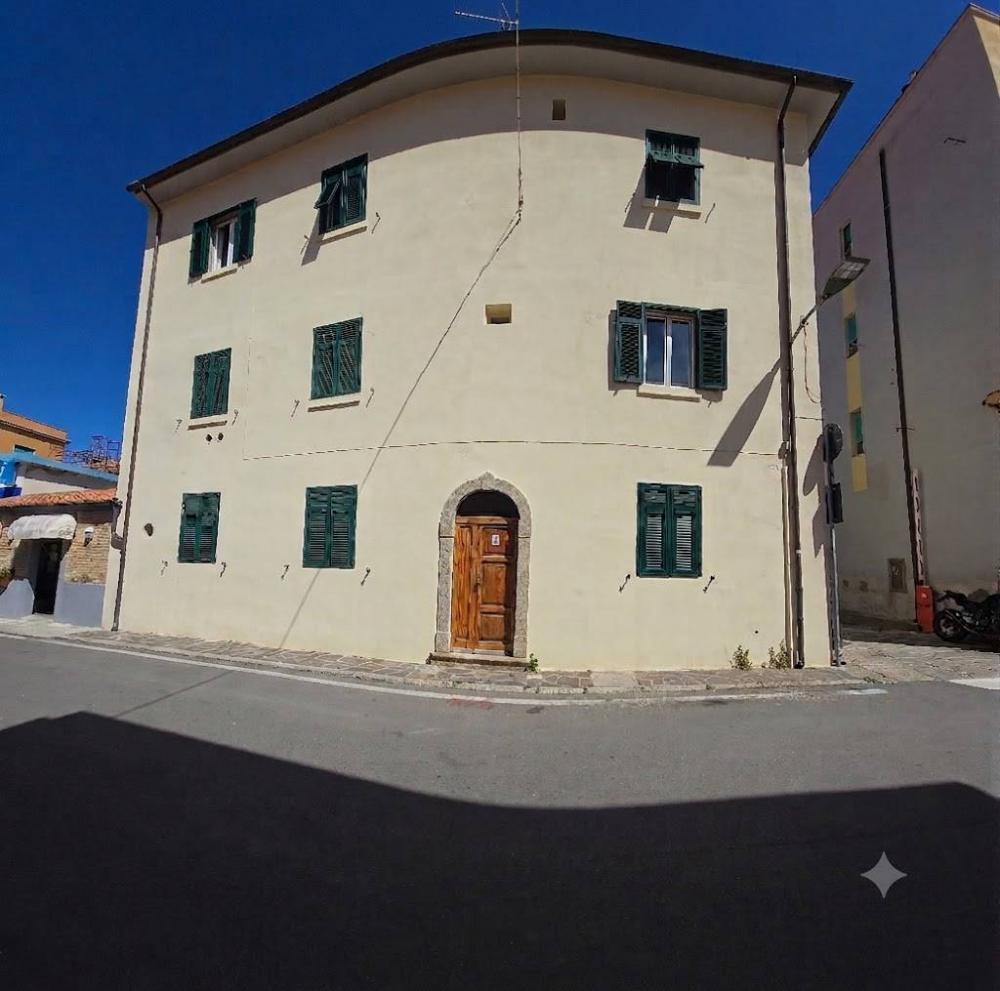 appartamento in vendita ad Isola del Giglio in zona Giglio Campese