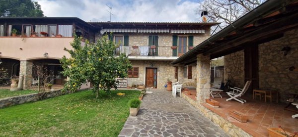 appartamento in vendita a Magliano in Toscana in zona Pereta