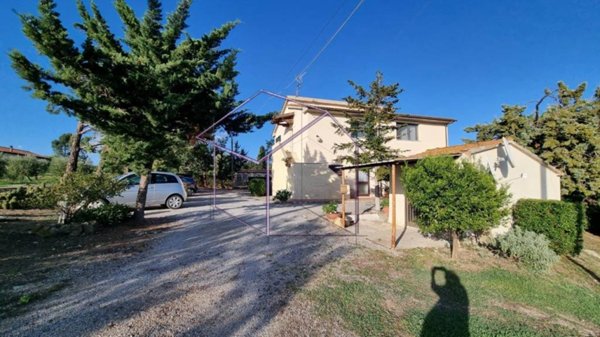 casa indipendente in vendita a Magliano in Toscana