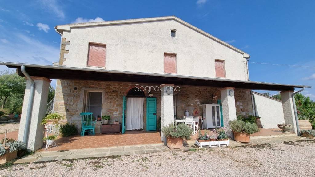 casale in vendita a Magliano in Toscana in zona Montiano