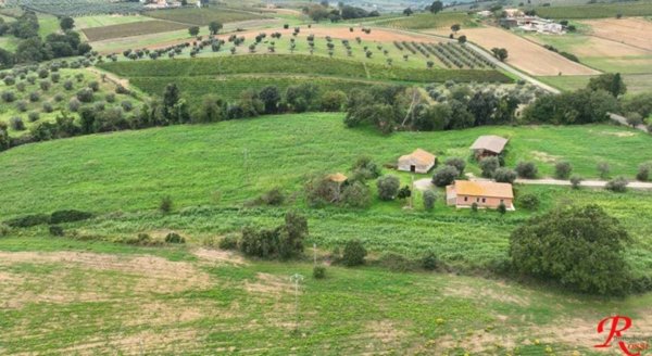 casa indipendente in vendita a Magliano in Toscana