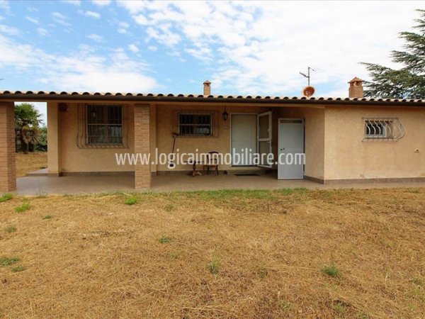 casa indipendente in vendita a Magliano in Toscana in zona Montiano